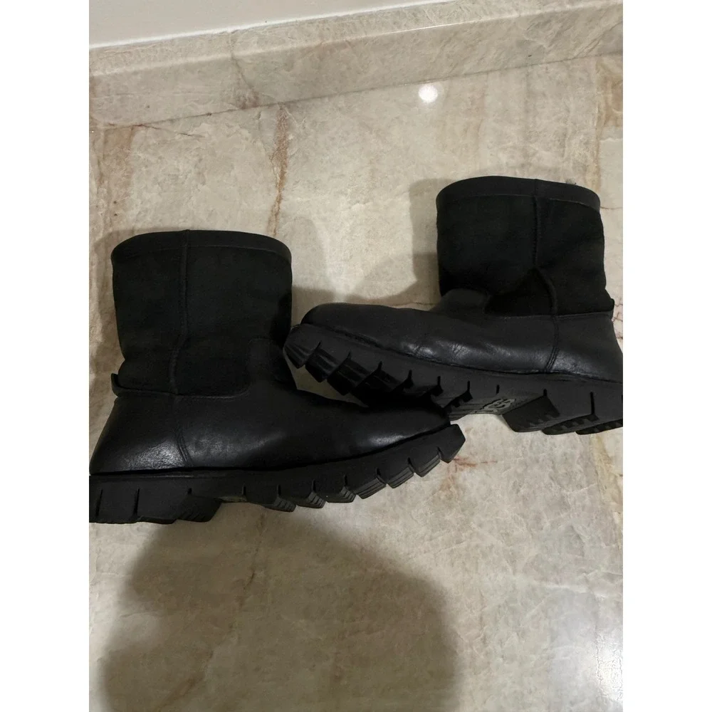 UGG Beacon Leather Shearling Boots Black Waterproof Lug Sole Size 9